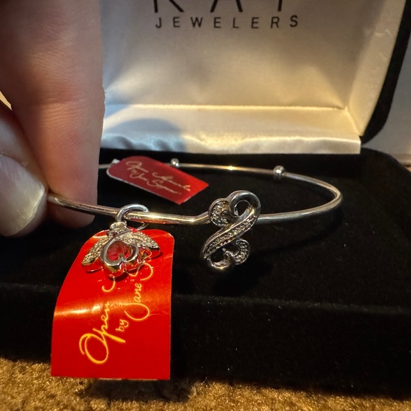 Kay Jewelers “Open Hearts” by Jane Seymour Bangle - Picture 2 of 2
